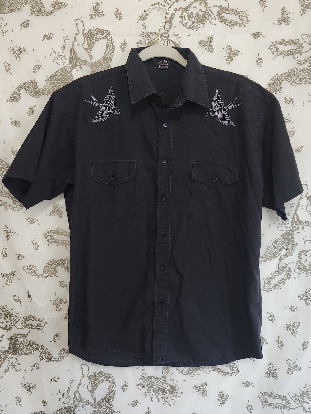 Vintage RockSteady Black SS Button-Down Shirt with Embroidered Swallows